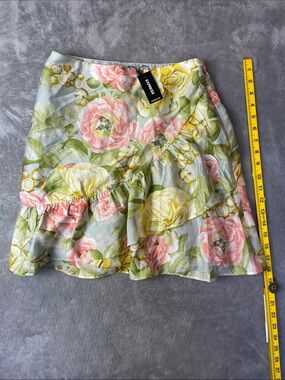 NWT Express Floral Dainty Feminine Ruffle Mini Skirt Size 4
